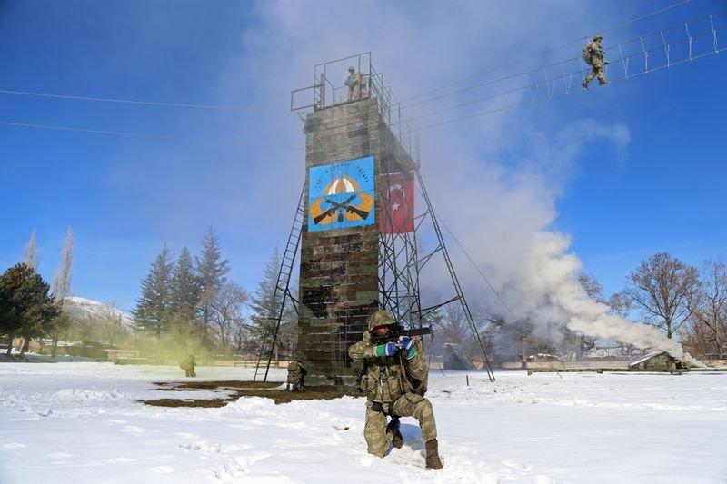 Kayseri'de 1. Komando Tugayı kapılarını basına açtı