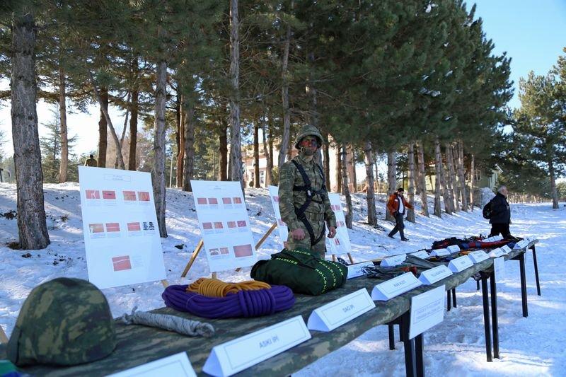 Kayseri'de 1. Komando Tugayı kapılarını basına açtı