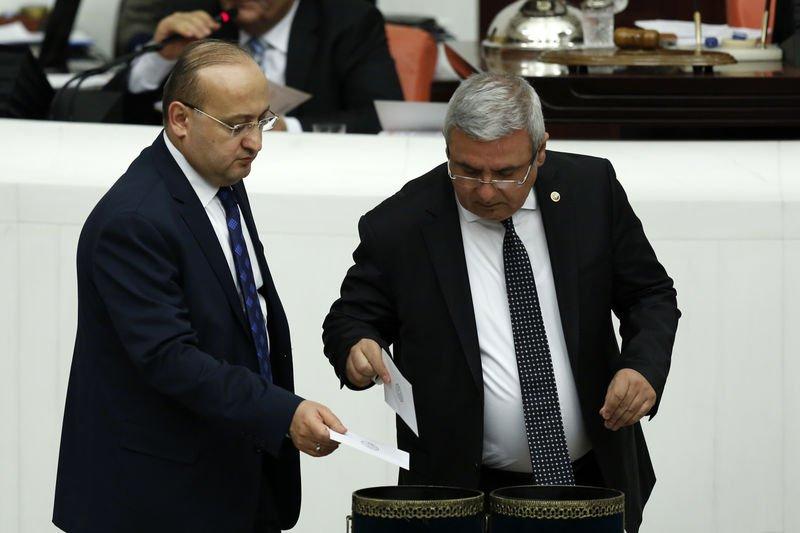 Meclis Genel Kurulu'nda yapılan oylamadan görüntüler