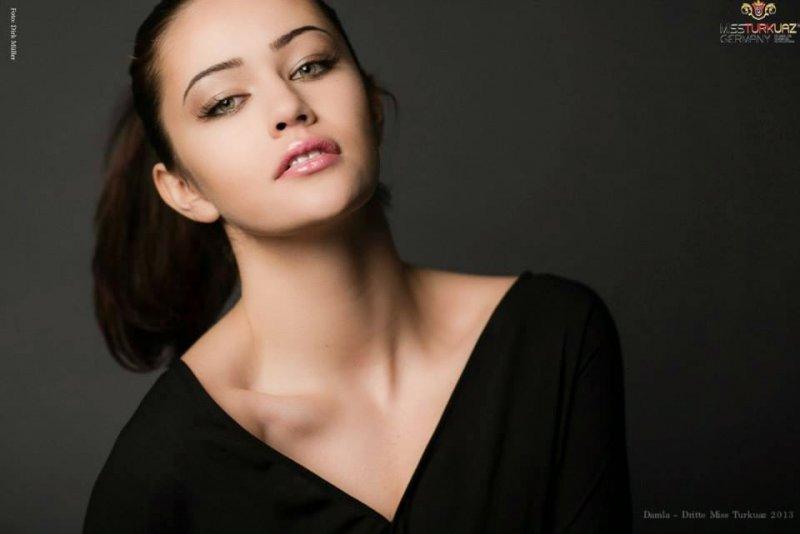 Filinta'nın Lara'sının yıldızı parladı