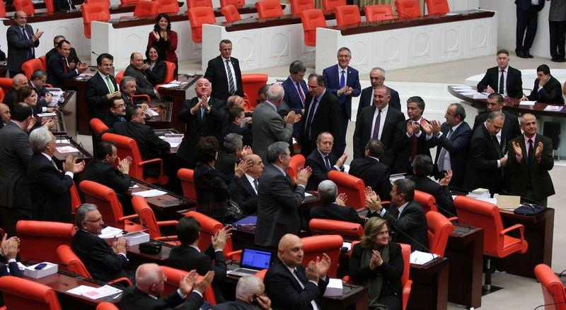 Meclis Genel Kurulu'nda yapılan oylamadan görüntüler