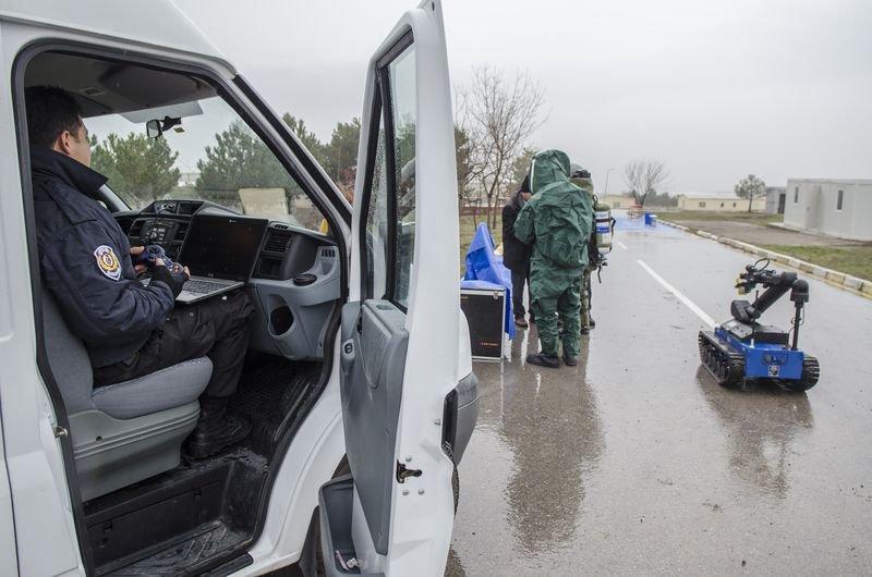 Bomba imha robotu kaplan birçok kente dağıtıldı