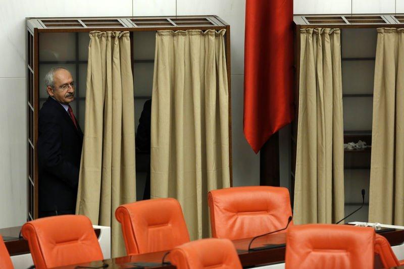 Meclis Genel Kurulu'nda yapılan oylamadan görüntüler