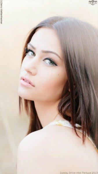 Filinta'nın Lara'sının yıldızı parladı