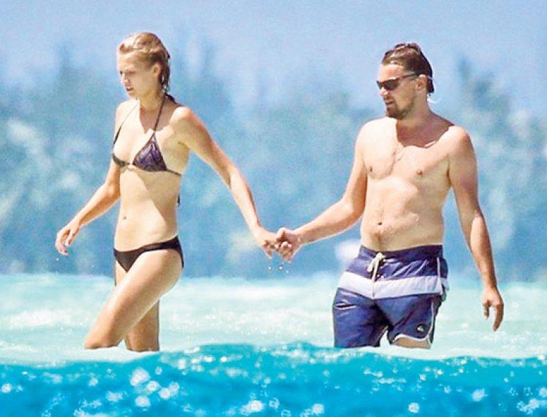 Aşkın yaşı yoktur dedirten ünlü çiftler 