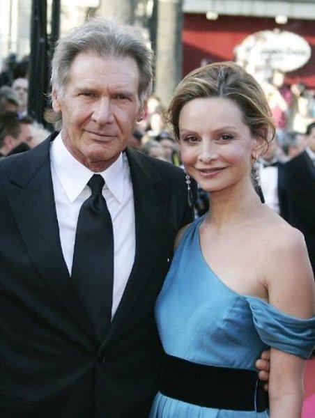 Aşkın yaşı yoktur dedirten ünlü çiftler 