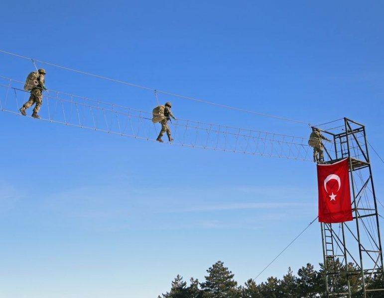 Kayseri'de 1. Komando Tugayı kapılarını basına açtı