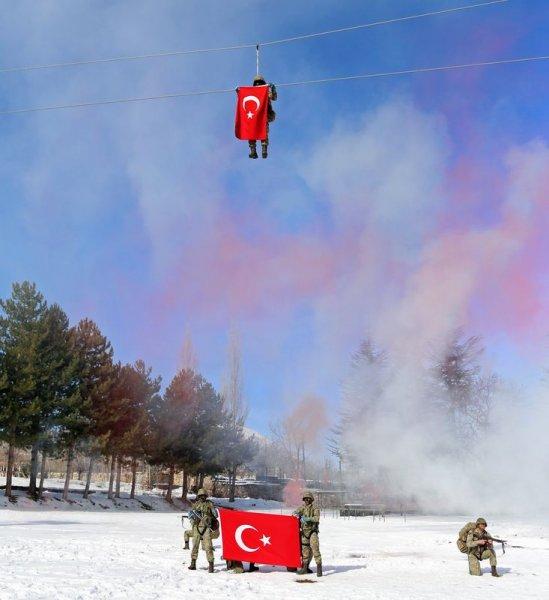 Kayseri'de 1. Komando Tugayı kapılarını basına açtı