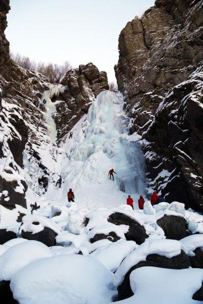 Erzurum'da Türkiye'nin en uzun buz şelalesi keşfedildi