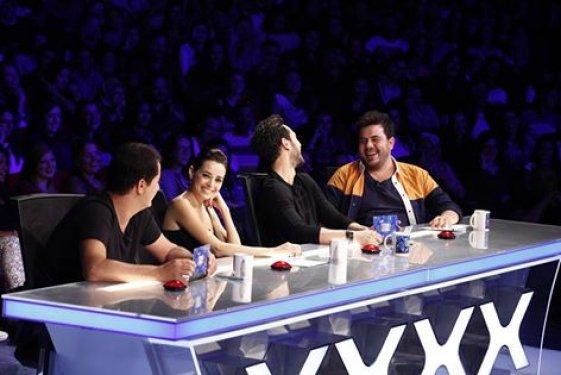 Özgü Namal 3 aylık hamile 