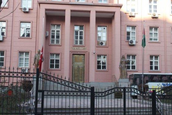 Kral Abdullah için bayraklar yarıya indirildi