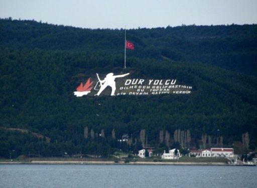 Kral Abdullah için bayraklar yarıya indirildi