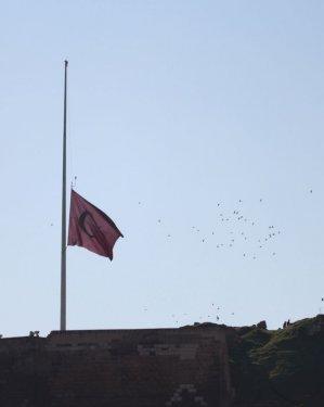 Kral Abdullah için bayraklar yarıya indirildi