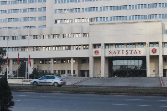 Kral Abdullah için bayraklar yarıya indirildi