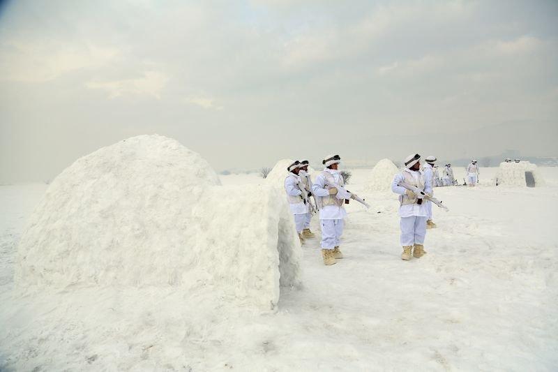 Bolu'da komandoların 5 günlük eğitimi görüntülendi