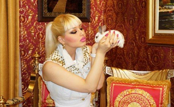 Adnan Hoca'nın kediciği Gülşah Güçyetmez