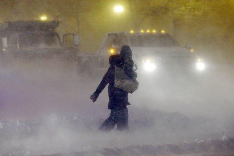Amerika'da kar fırtınası Boston'u vurdu