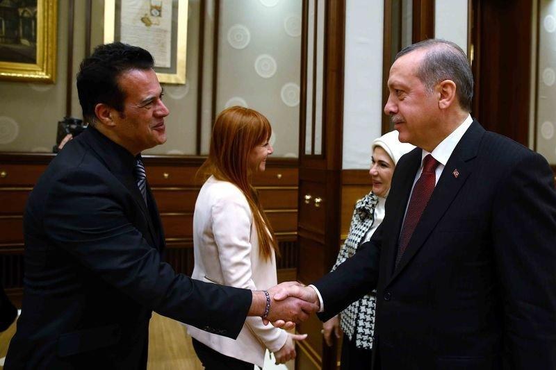 Cumhurbaşkanı Erdoğan sanatçılarla bir araya geldi - Resim 6