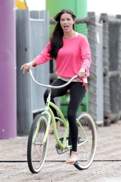 Brezilyalı model Adriana Lima İstanbul’a geliyor