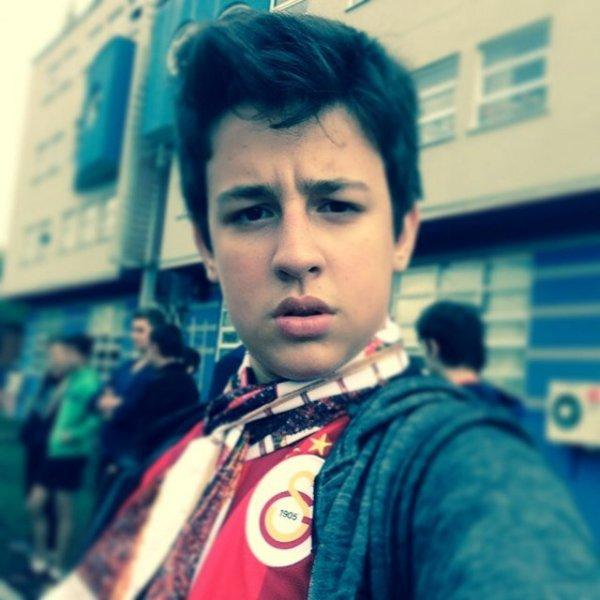 Genç oyuncu Ege Tanman 16 yaşında bir delikanlı oldu 