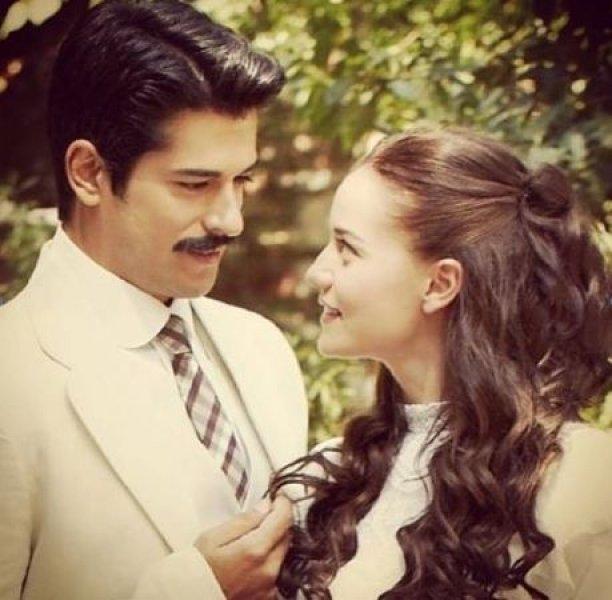 Burak Özçivit ve Fahriye Evcen'den aşk itirafı