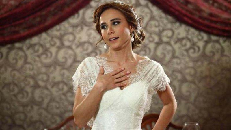 Burçin Terzioğlu sevgilisini ailesiyle tanıştırdı