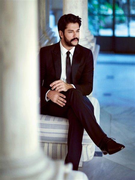 Burak Özçivit ve Fahriye Evcen'den aşk itirafı