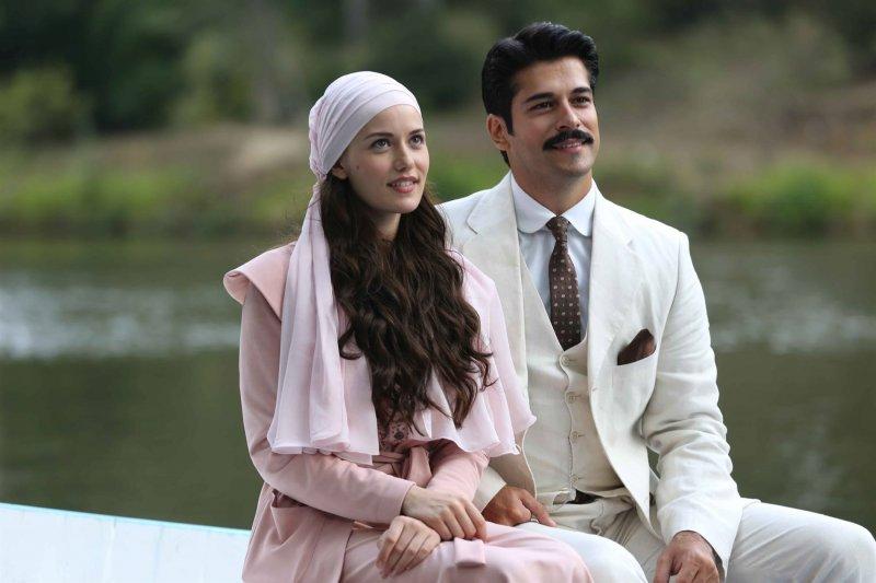 Burak Özçivit ve Fahriye Evcen'den aşk itirafı