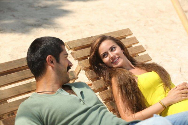 Burak Özçivit ve Fahriye Evcen'den aşk itirafı