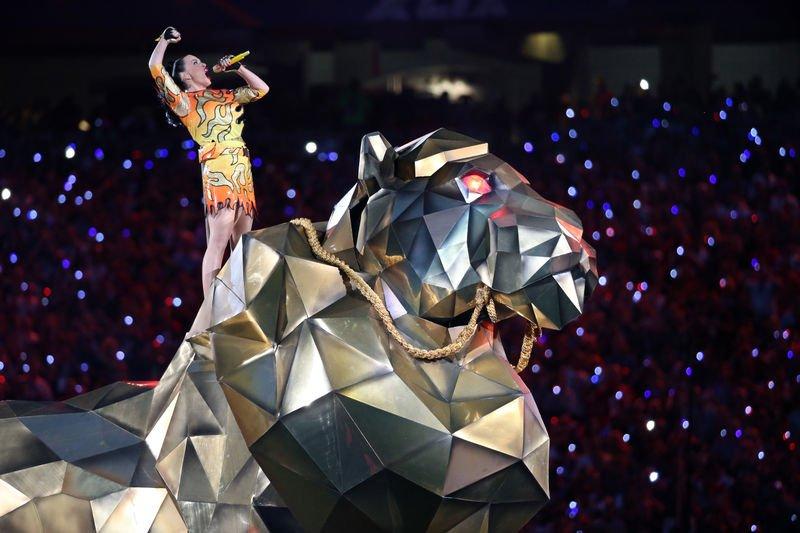 Katy Perry'nin Super Bowl performansı