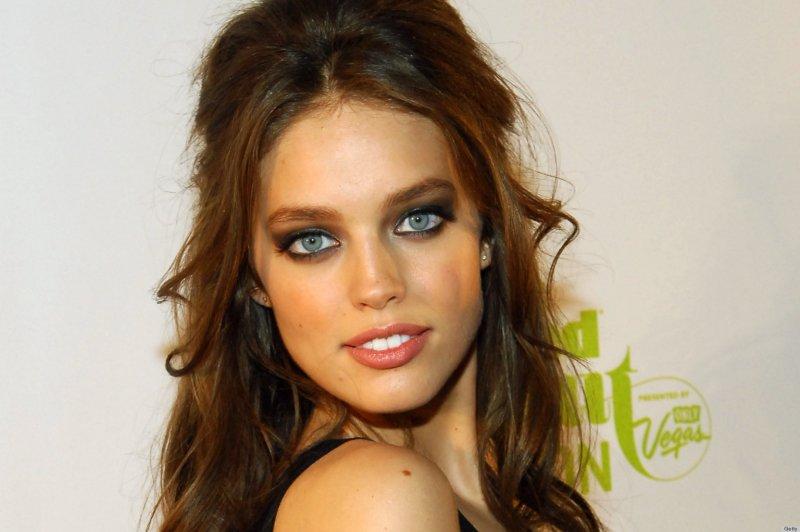 Murat Boz'a benzeyen güzel Emily DiDonato