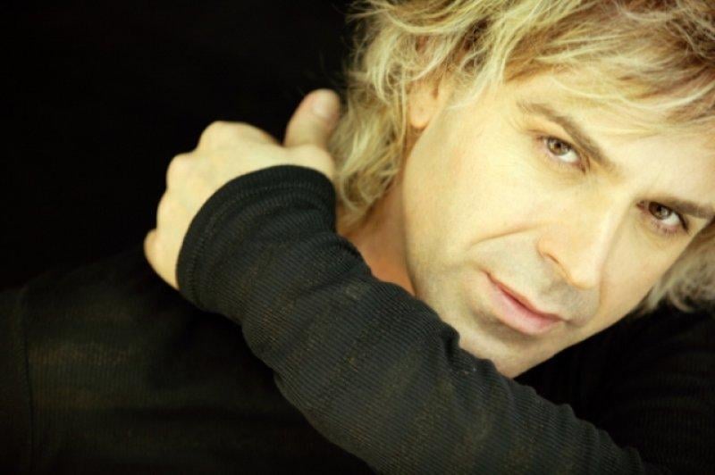 Kova burcu ünlüleri