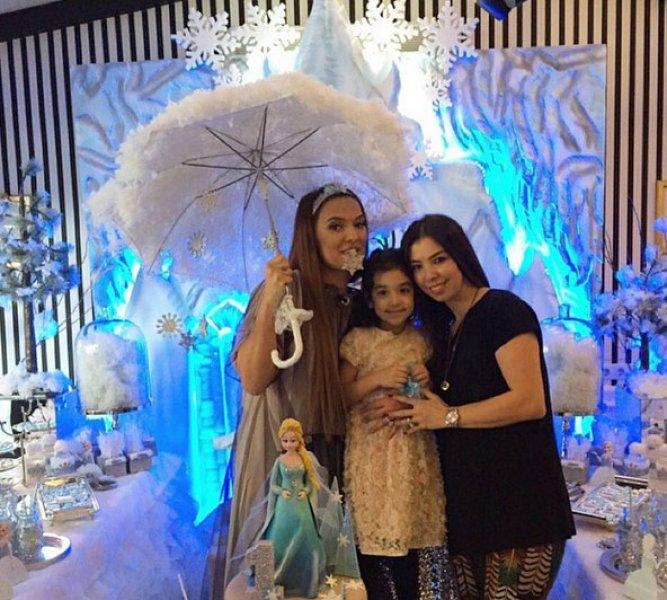 Demet Akalın'ın kızı Hira 1 yaşına girdi