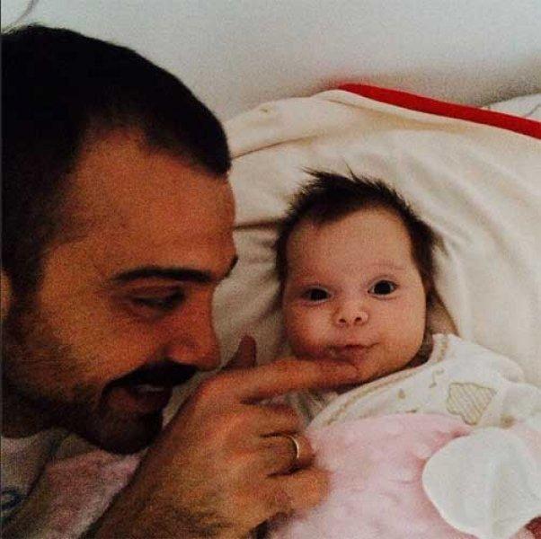 Demet Akalın'ın kızı Hira 1 yaşına girdi