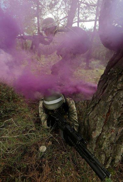 TSK'nın özel timinden nefes kesen görüntüler