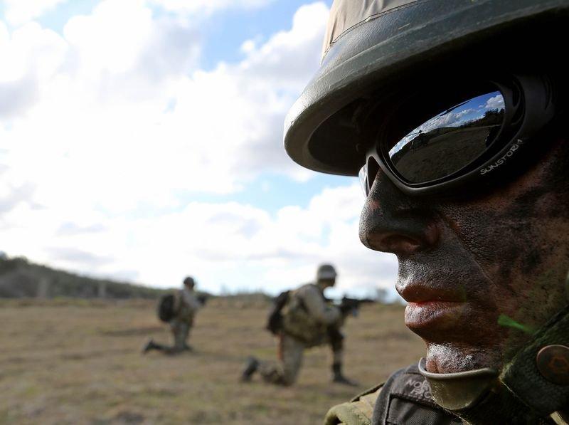 TSK'nın özel timinden nefes kesen görüntüler