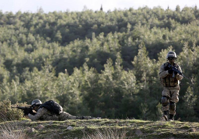 TSK'nın özel timinden nefes kesen görüntüler