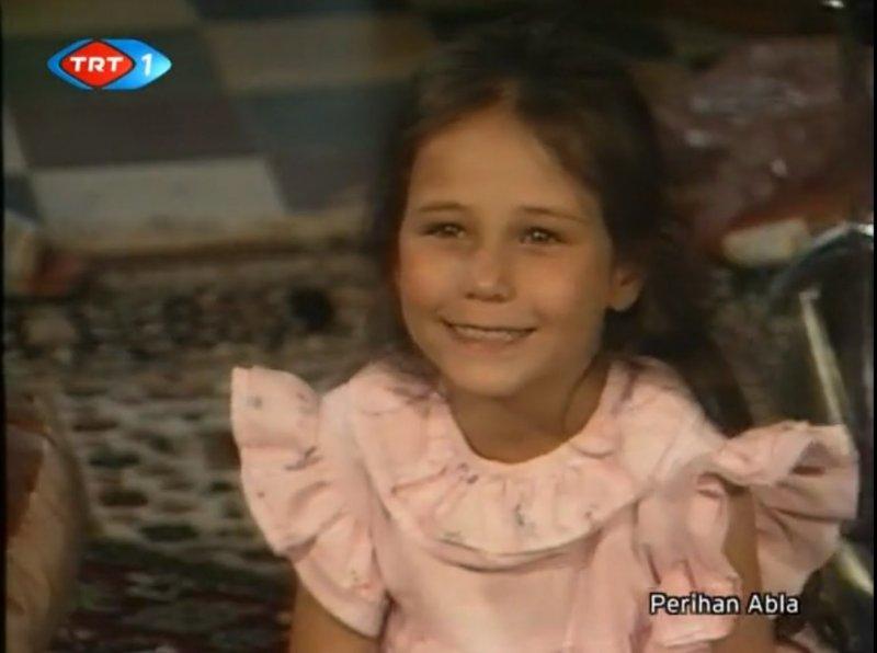 Burçin Terzioğlu'nun çocukluk fotoğrafları