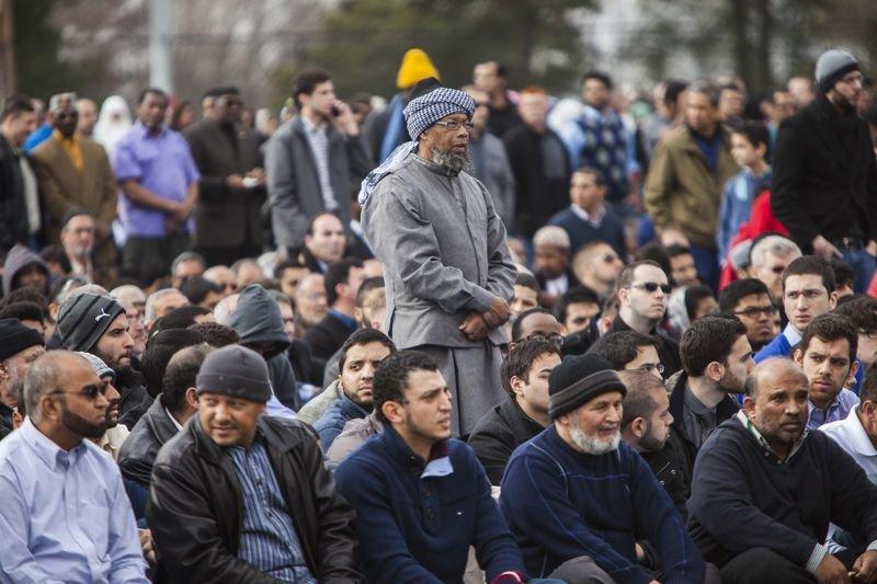ABD'de öldürülen 3 Müslüman genç toprağa verildi
