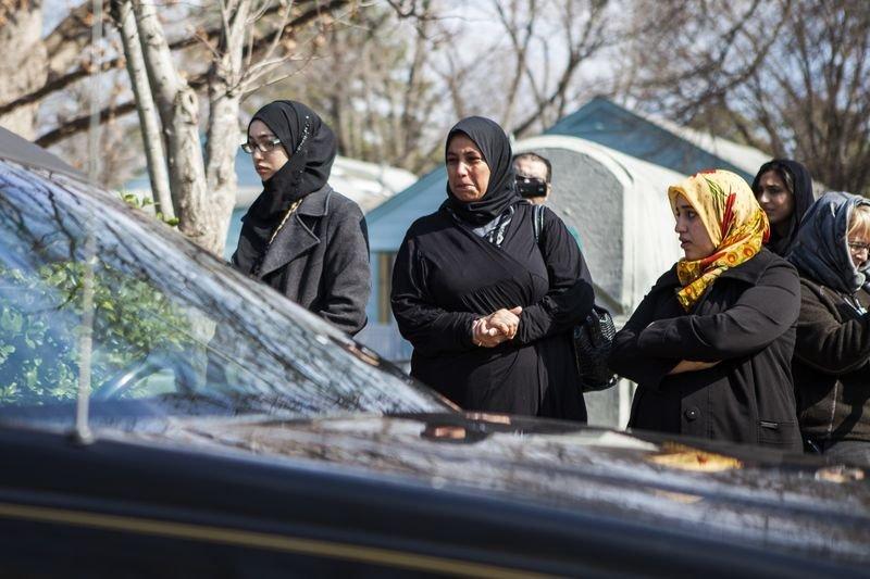 ABD'de öldürülen 3 Müslüman genç toprağa verildi