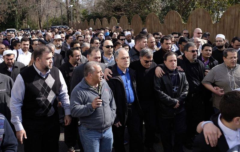 ABD'de öldürülen 3 Müslüman genç toprağa verildi