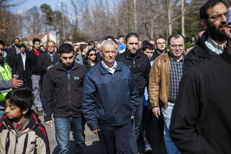 ABD'de öldürülen 3 Müslüman genç toprağa verildi