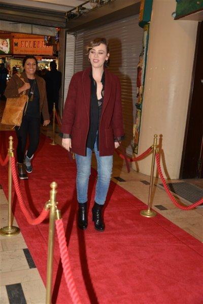 Demet Evgar'ın dekolte savaşı 