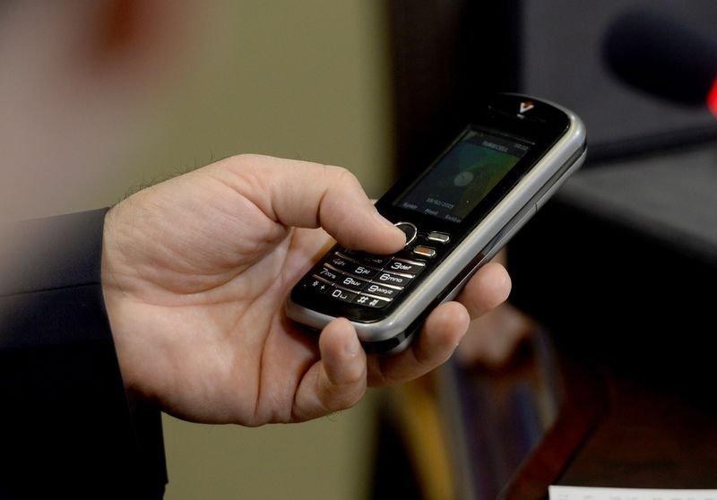 Fikri Işık yeni kriptolu telefonu tanıttı - Resim 1