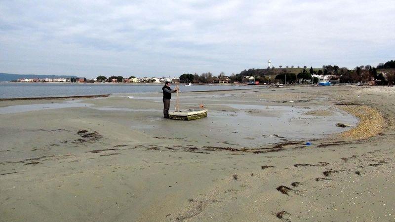 Çanakkale Boğazı'nda deniz suyu çekildi