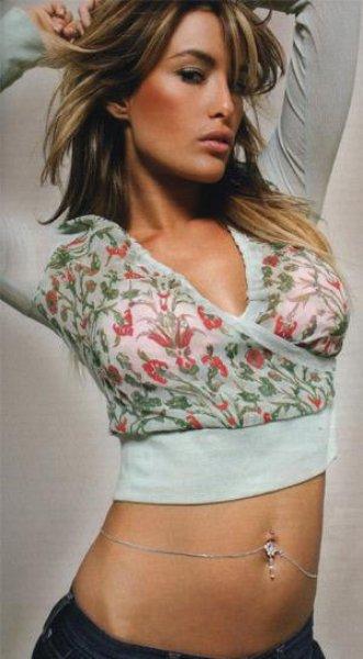 Gamze Özçelik ve Nefise Karatay Elf oldu