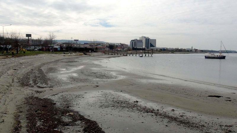 Çanakkale Boğazı'nda deniz suyu çekildi