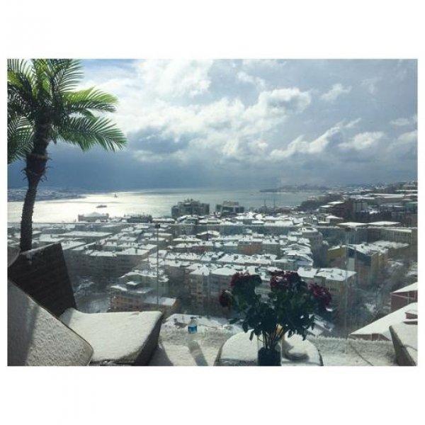 Ünlülerin objektifinden 20 Şubat Instagram paylaşımları 