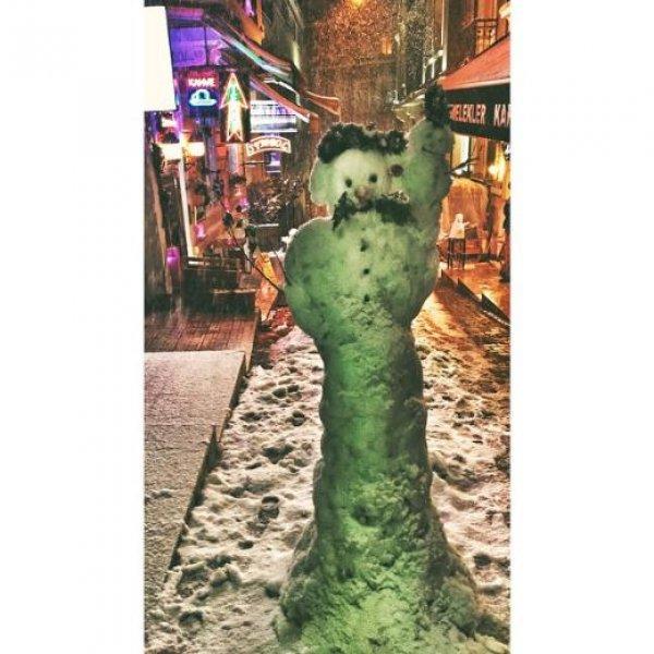 Ünlülerin objektifinden 20 Şubat Instagram paylaşımları 