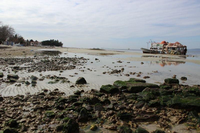 Çanakkale Boğazı'nda deniz suyu çekildi